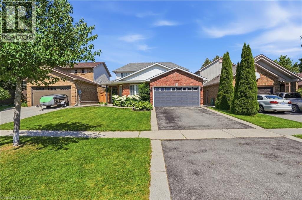 7 ROCKHAVEN Lane, Waterdown — photo 2