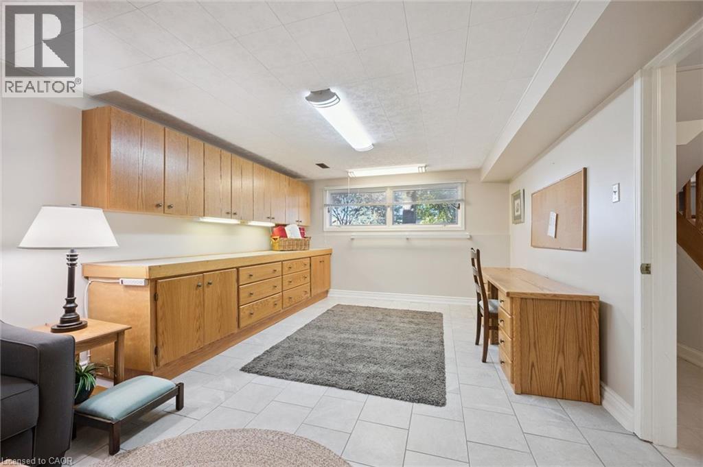 301 MARTINDALE Crescent - 23