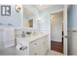 301 Martindale Crescent, Waterloo, ON N2L4M8 Photo 20