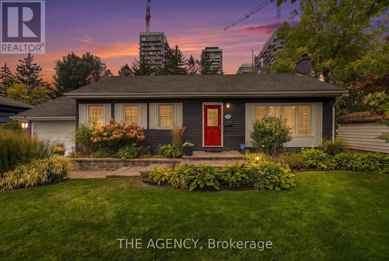 2101 Edinburgh Drive, Burlington, ON photo 3