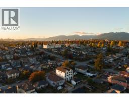1 1458 Rosser Avenue, Burnaby, BC V5C5C8 Photo 26