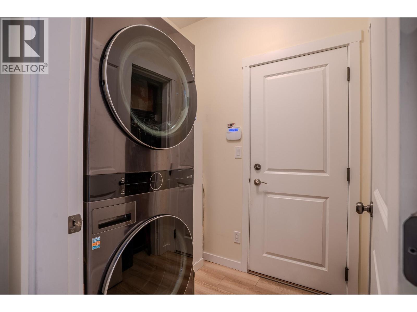 2620 ROSEWOOD Avenue, Kamloops - Image 1