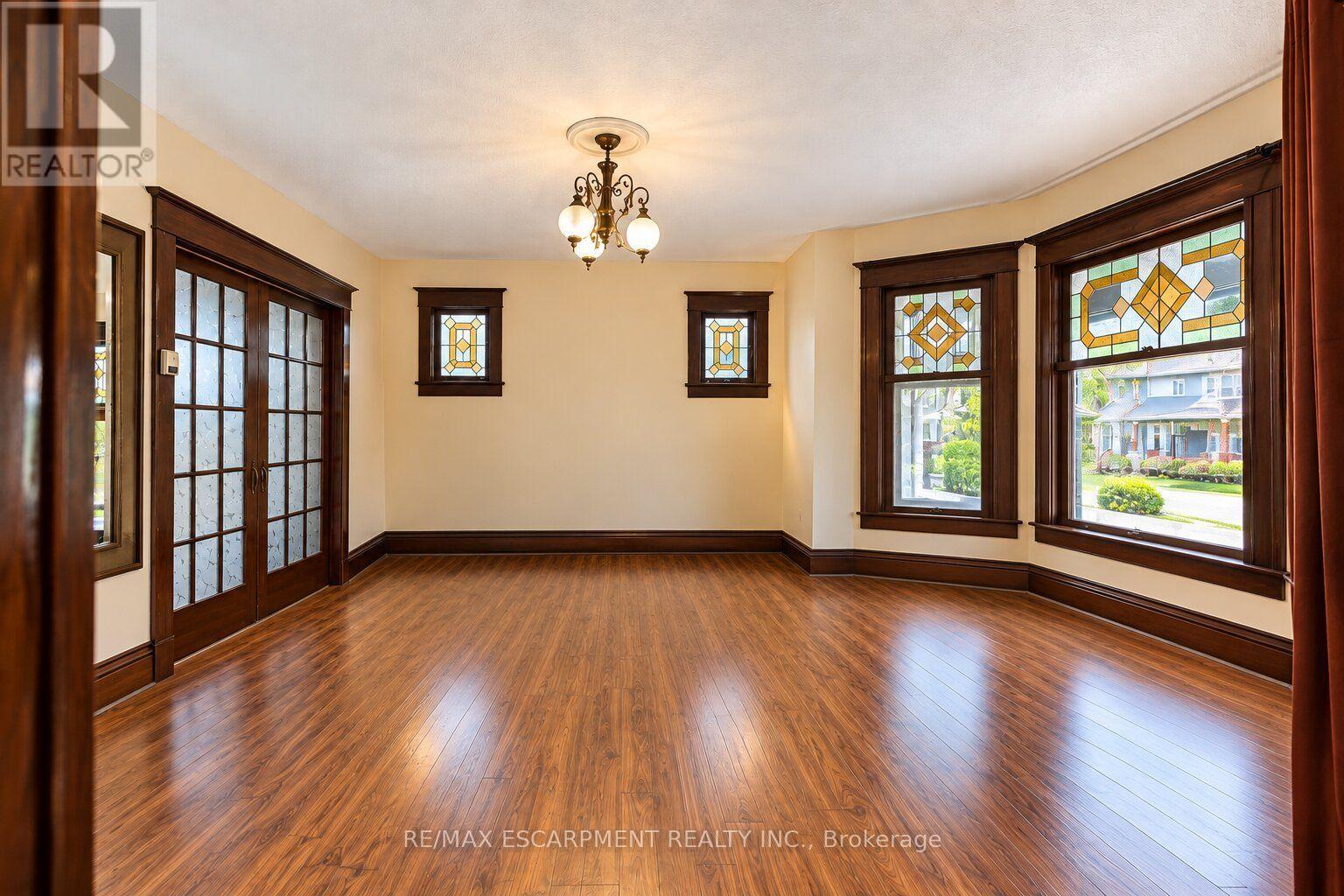 4602 Ryerson Crescent, Niagara Falls, ON photo 4