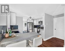 Family room - 35 Old Halifax Road E, Newport Station, NS B0N2T0 Photo 8