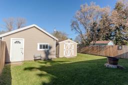 433 4th Avenue, Rivers, MB R0K1X0 Photo 24