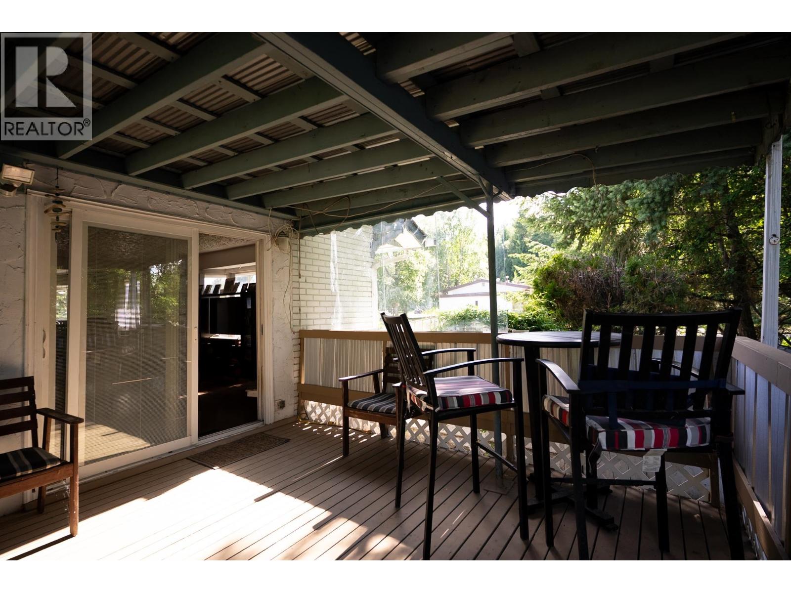 5590 SIMON FRASER AVENUE - 36