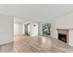 14803 Holly Park Lane, Surrey, BC V3R6Y1 Photo 7