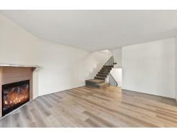 14803 Holly Park Lane, Surrey, BC V3R6Y1 Photo 9