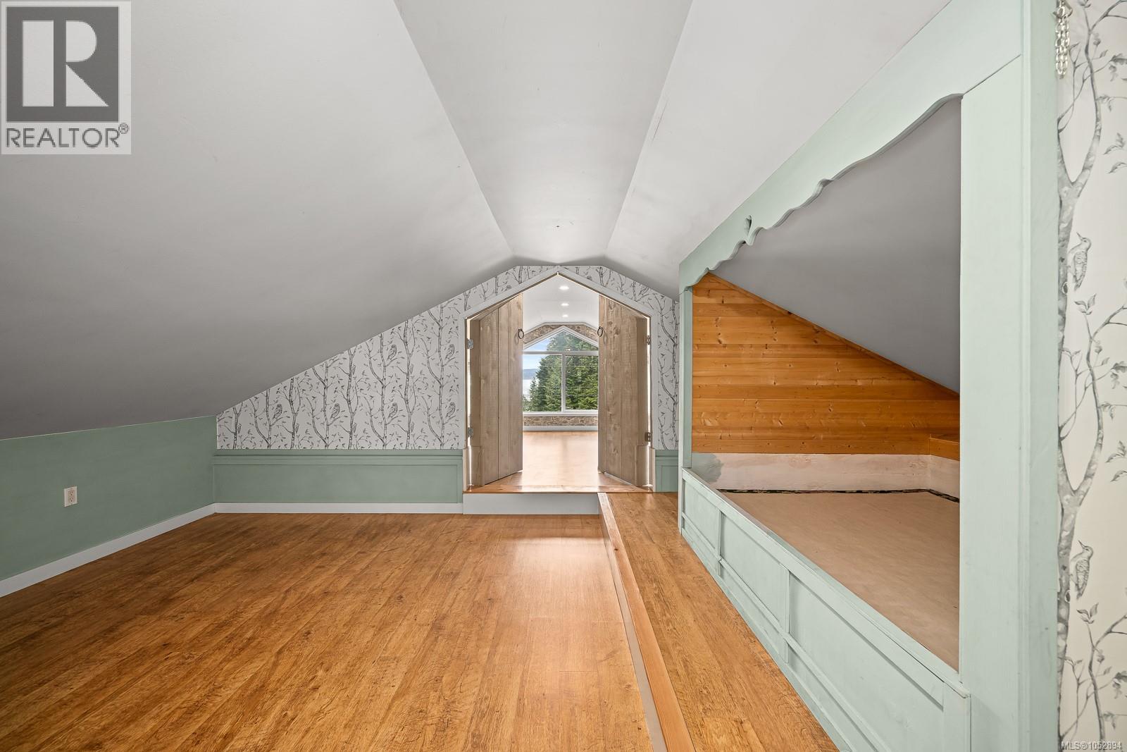 885 Lanqvist Rd - 31