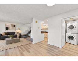 14803 Holly Park Lane, Surrey, BC V3R6Y1 Photo 12