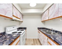14803 Holly Park Lane, Surrey, BC V3R6Y1 Photo 19