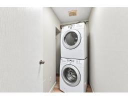 14803 Holly Park Lane, Surrey, BC V3R6Y1 Photo 32