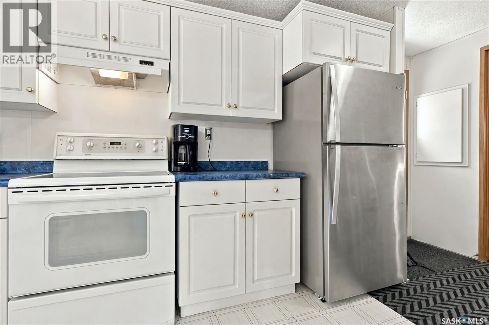 708 Main STREET S, Ituna — photo 19