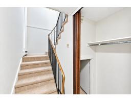10511 Holly Park Lane, Surrey, BC V3R6X8 Photo 16