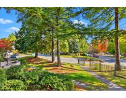 10511 Holly Park Lane, Surrey, BC V3R6X8 Photo 21