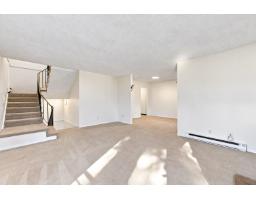 10511 Holly Park Lane, Surrey, BC V3R6X8 Photo 7