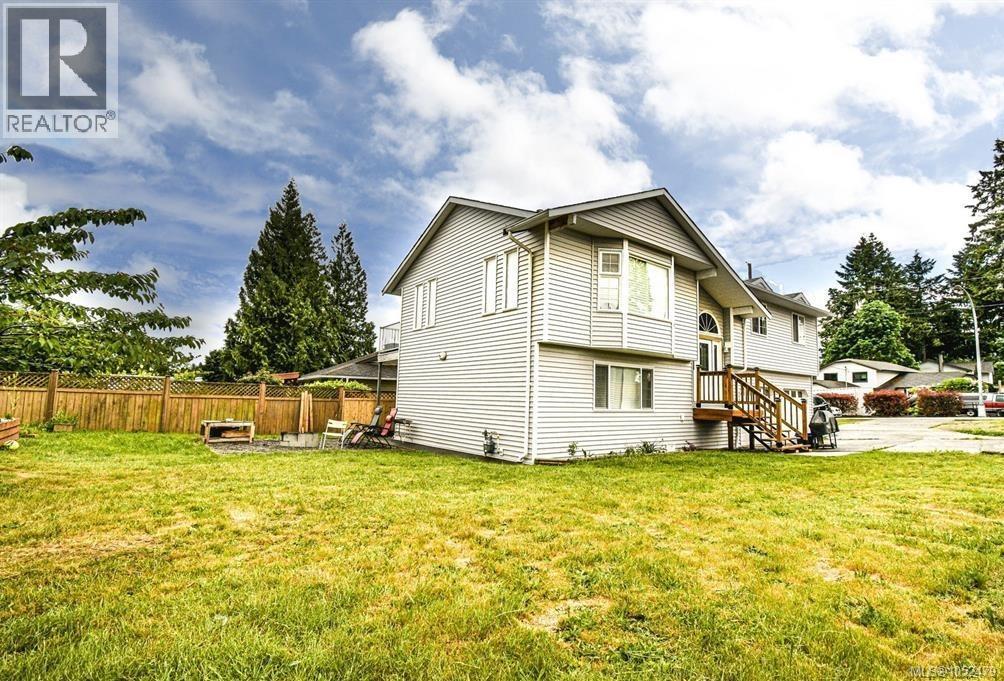 100 Chantrells Pl, Nanaimo - Image 1