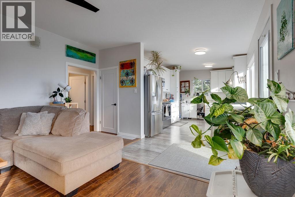 125 RONDANE CRESCENT - 8