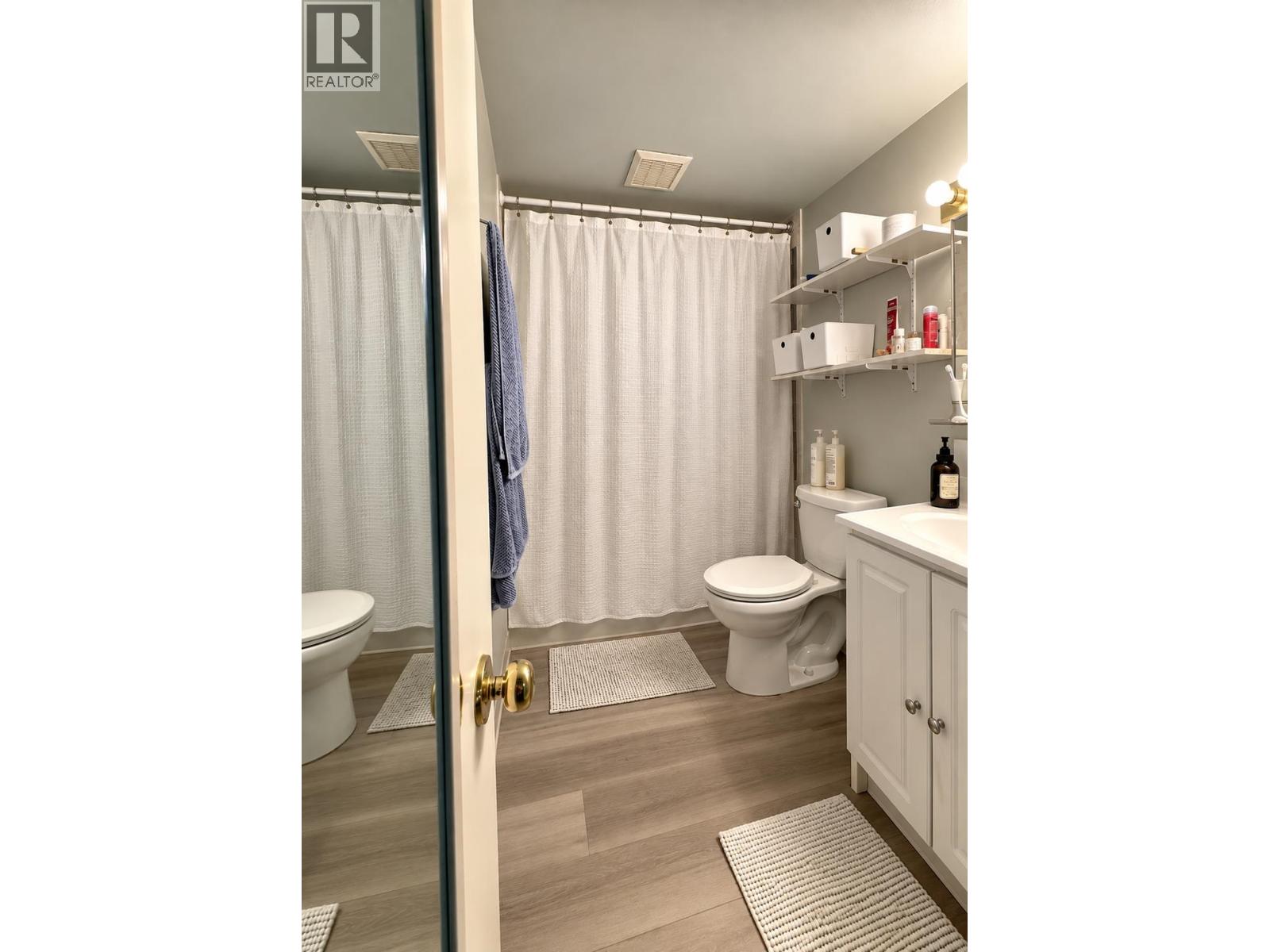 Photo of 4676 COMMERCIAL STREET 11