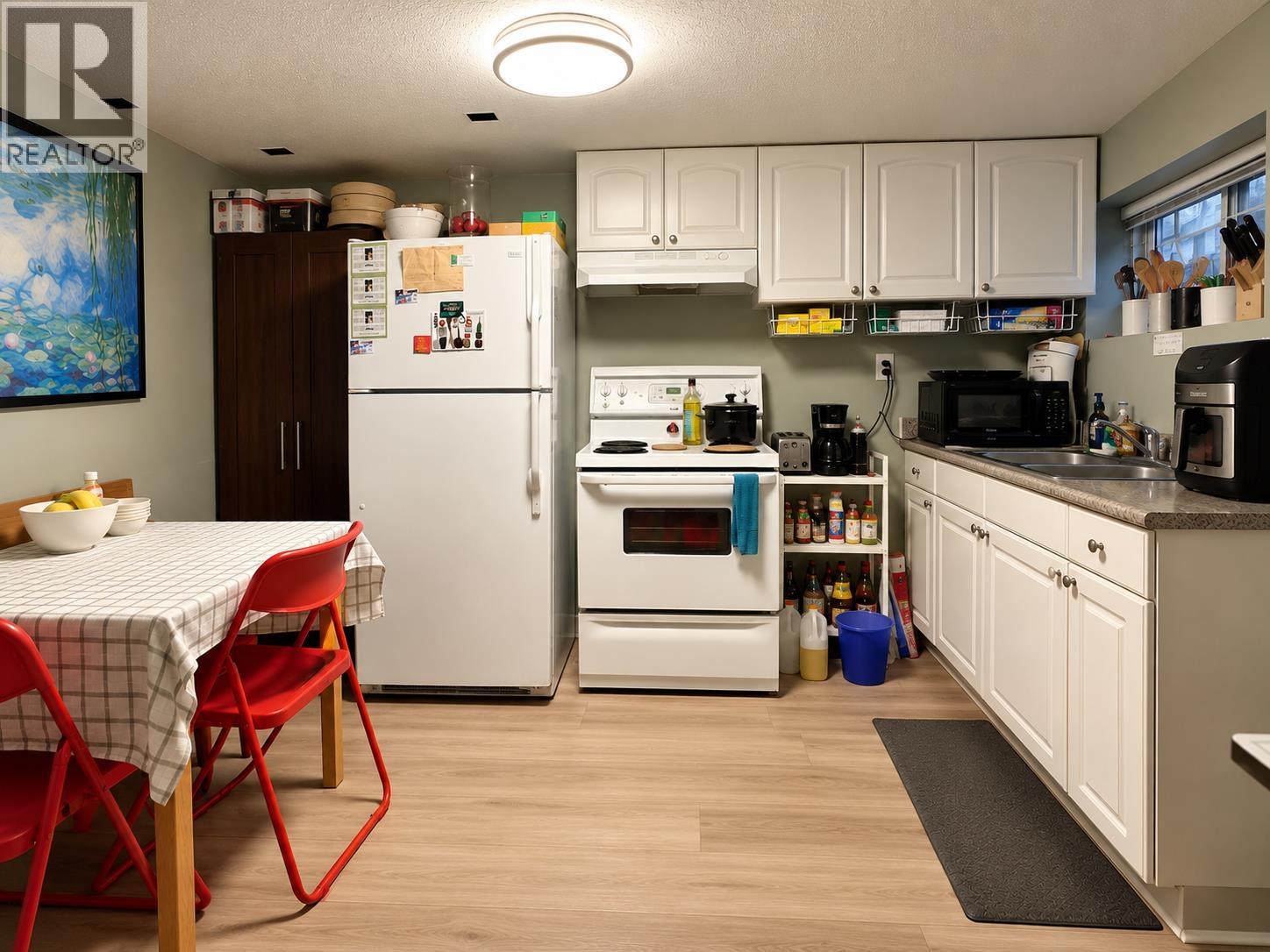 Photo of 4676 COMMERCIAL STREET 8