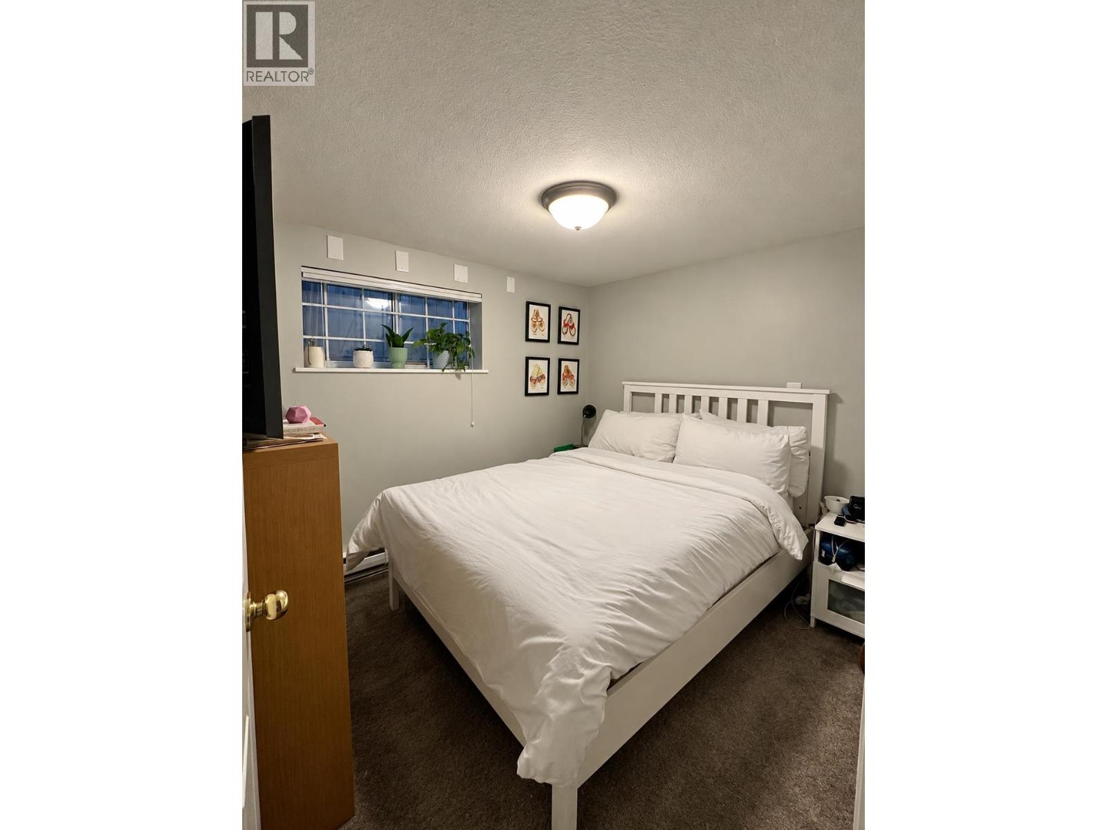 Photo of 4676 COMMERCIAL STREET 9
