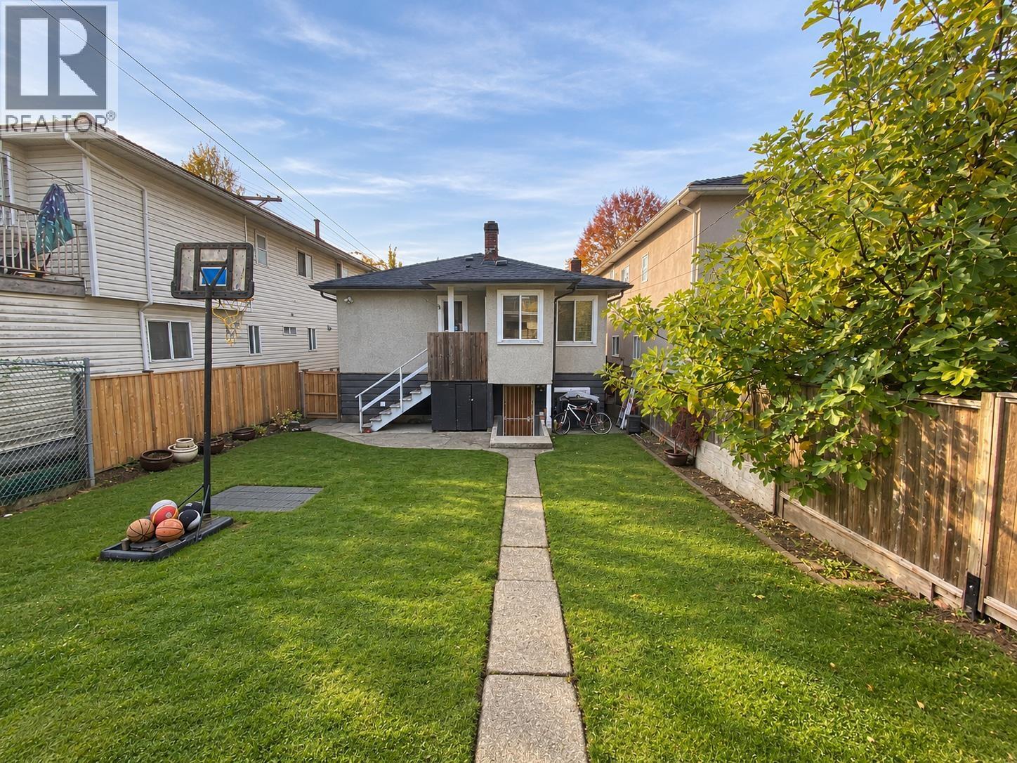 Photo of 4676 COMMERCIAL STREET 12