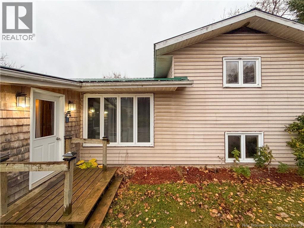 403 Tobique Street photo 2
