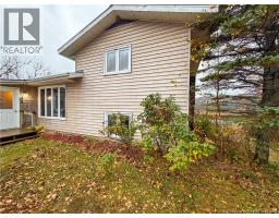 403 Tobique Street, photo 3