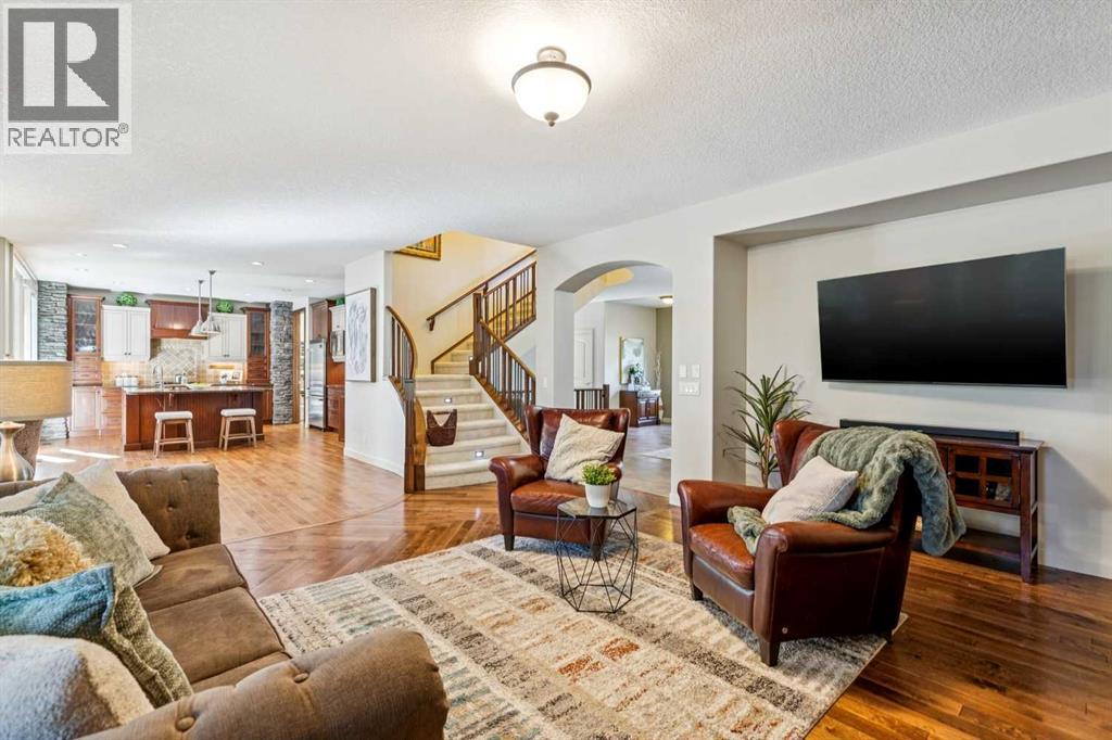 158 Hawk's Landing photo 4