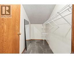 Laundry room - A, 1712 15 Street Nw, Calgary, AB T2M3N7 Photo 8