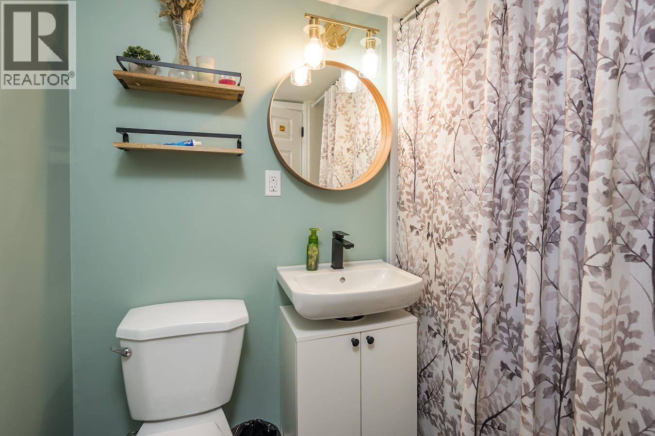 192 MCDERMID DRIVE - 12