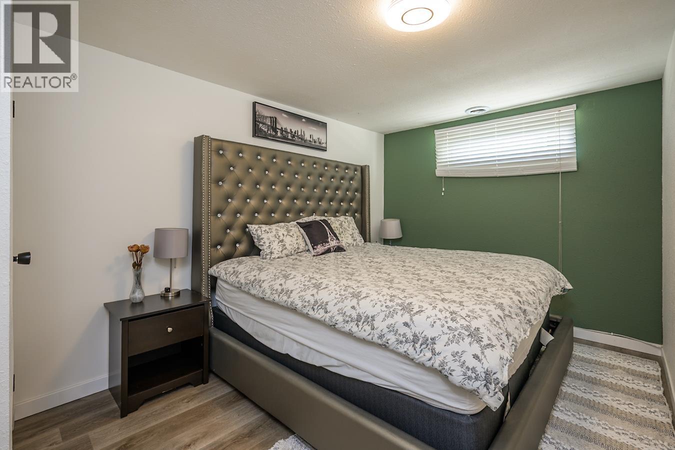 192 MCDERMID DRIVE - 13