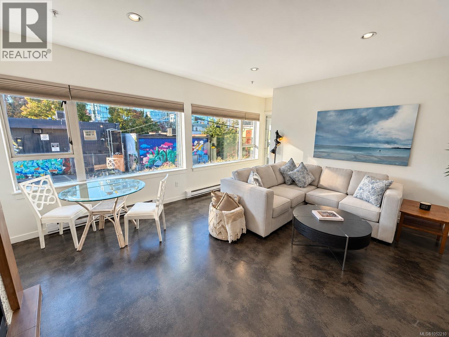 #201 848 Mason St - 2