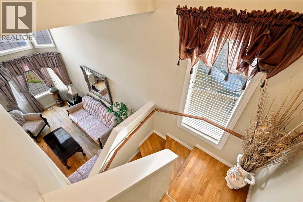 Listing photo – 72 Oak Drive, Red Deer