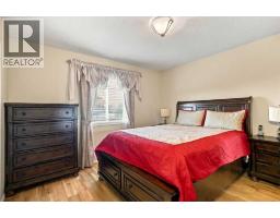 72 Oak Drive, Red Deer, AB T4P0B8 Photo 24