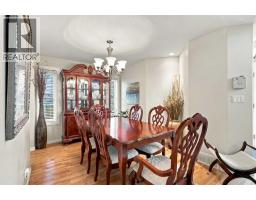 Living room - 72 Oak Drive, Red Deer, AB T4P0B8 Photo 6