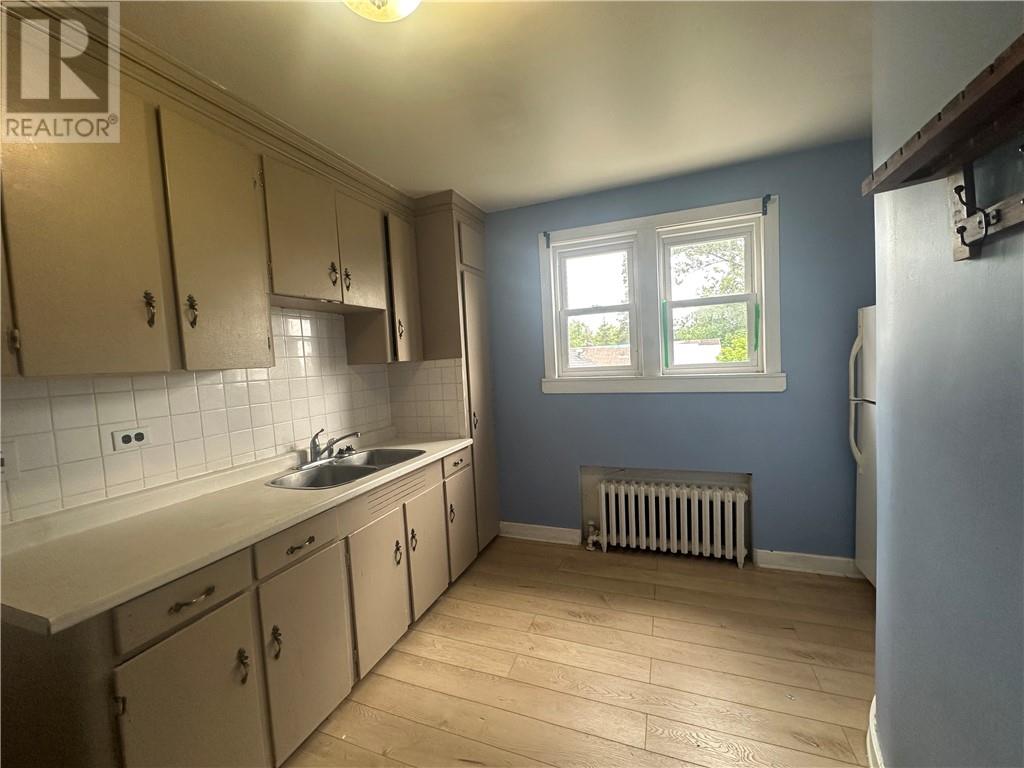 56 Riverside Drive Unit# 2, Sudbury — photo 2