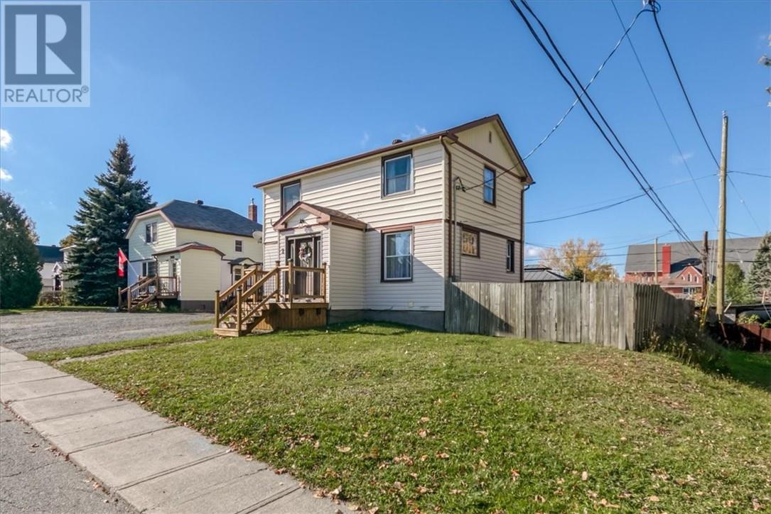 2 McNevin, Copper Cliff — photo 3