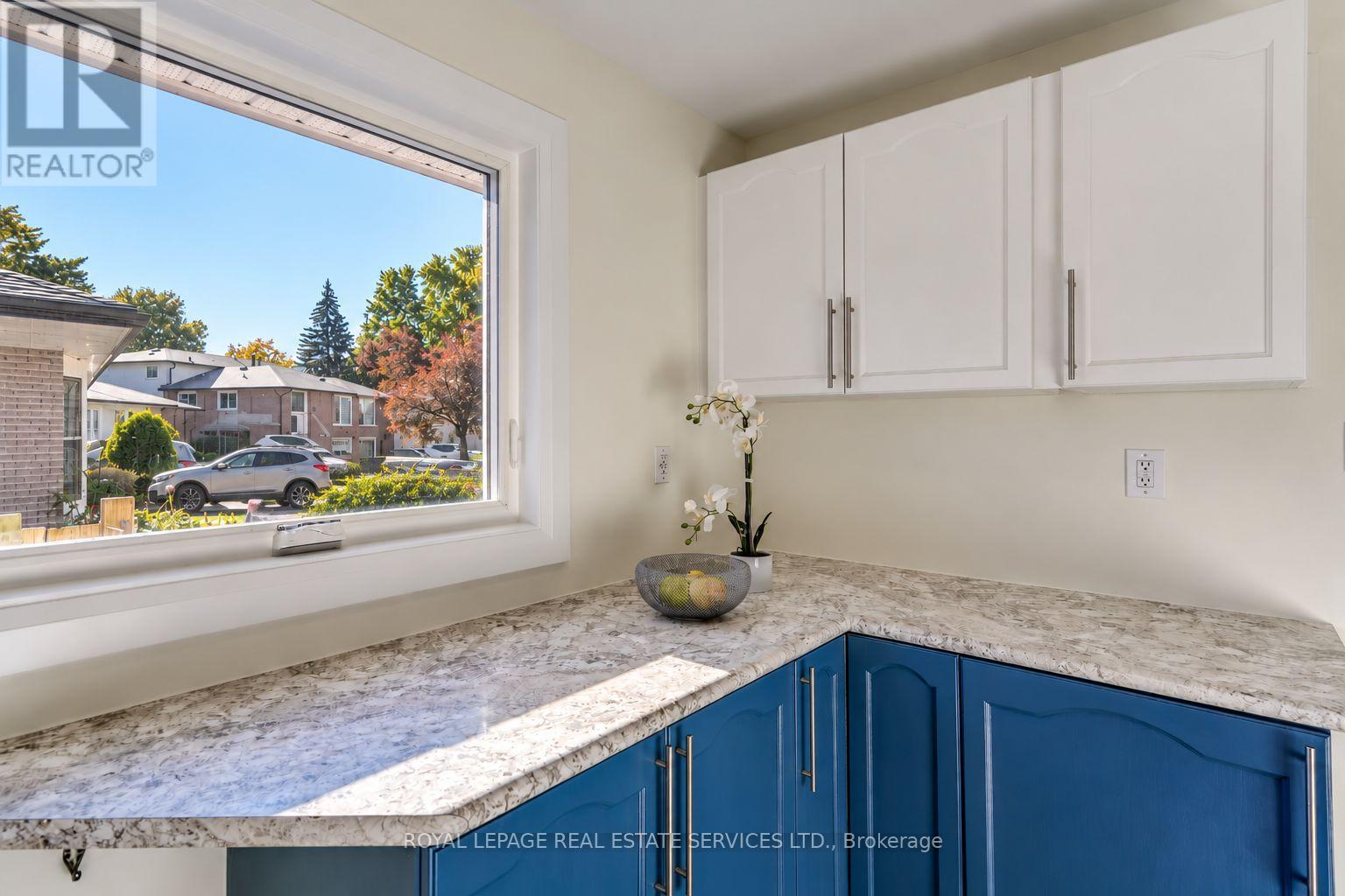 1821 Bonnymede Drive, Mississauga, ON photo 7