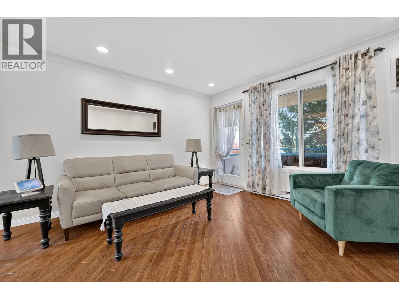 306 669 Houghton Road, Kelowna
