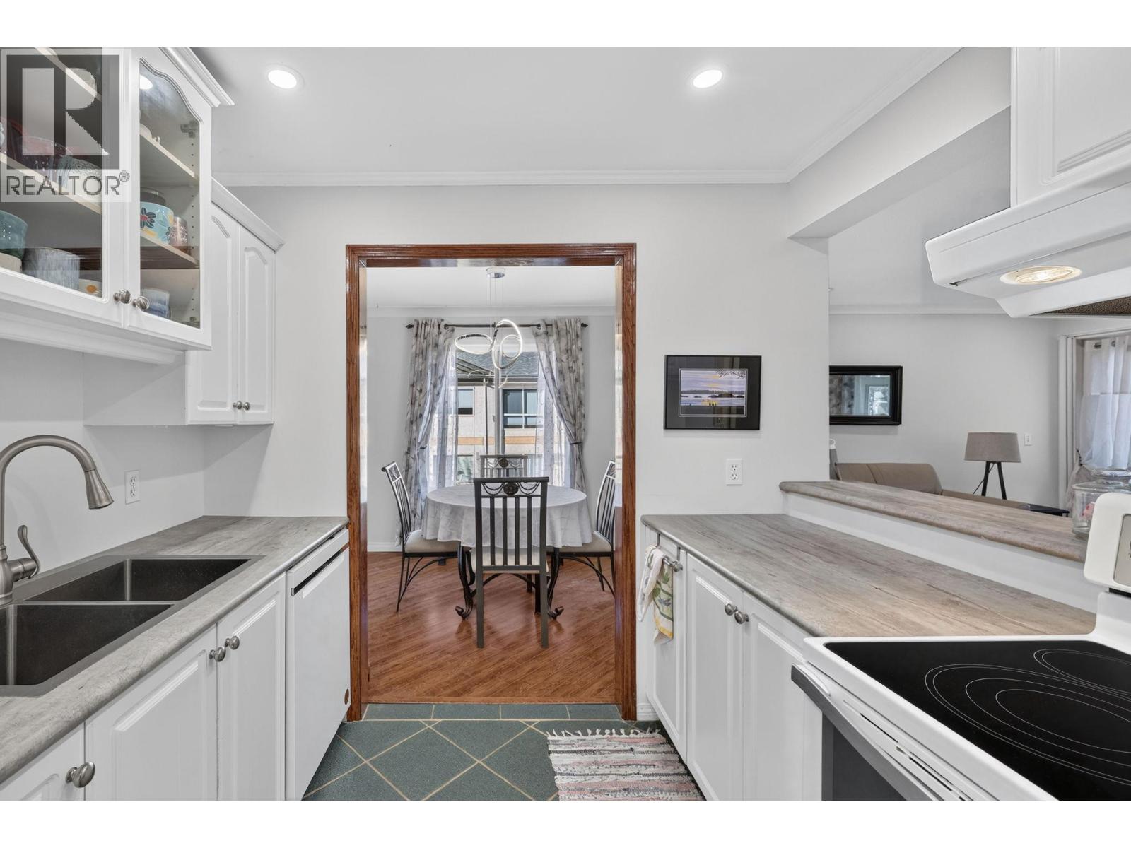 306 669 Houghton Road, Kelowna