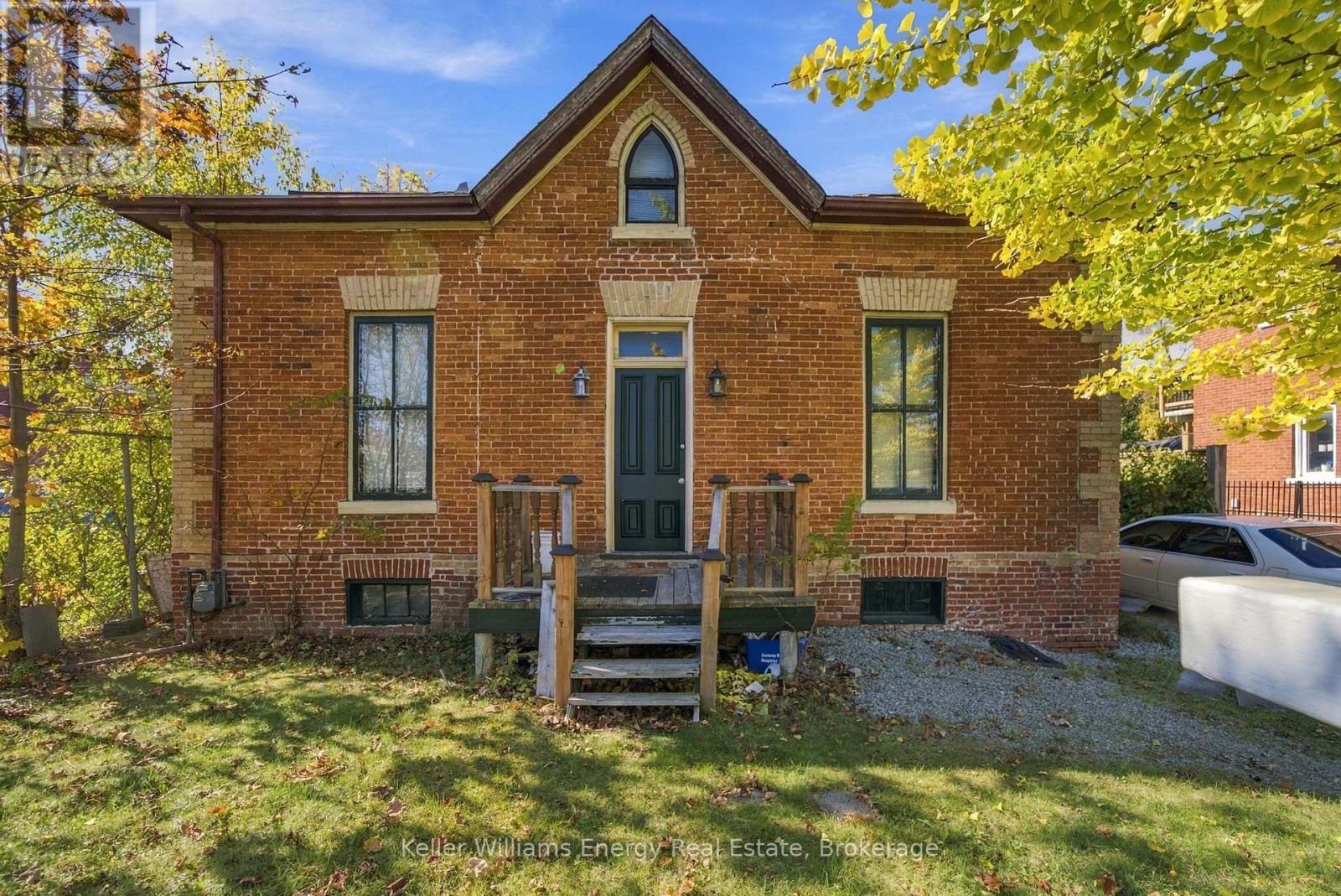 342 Mary Street North, Oshawa, ON photo 3