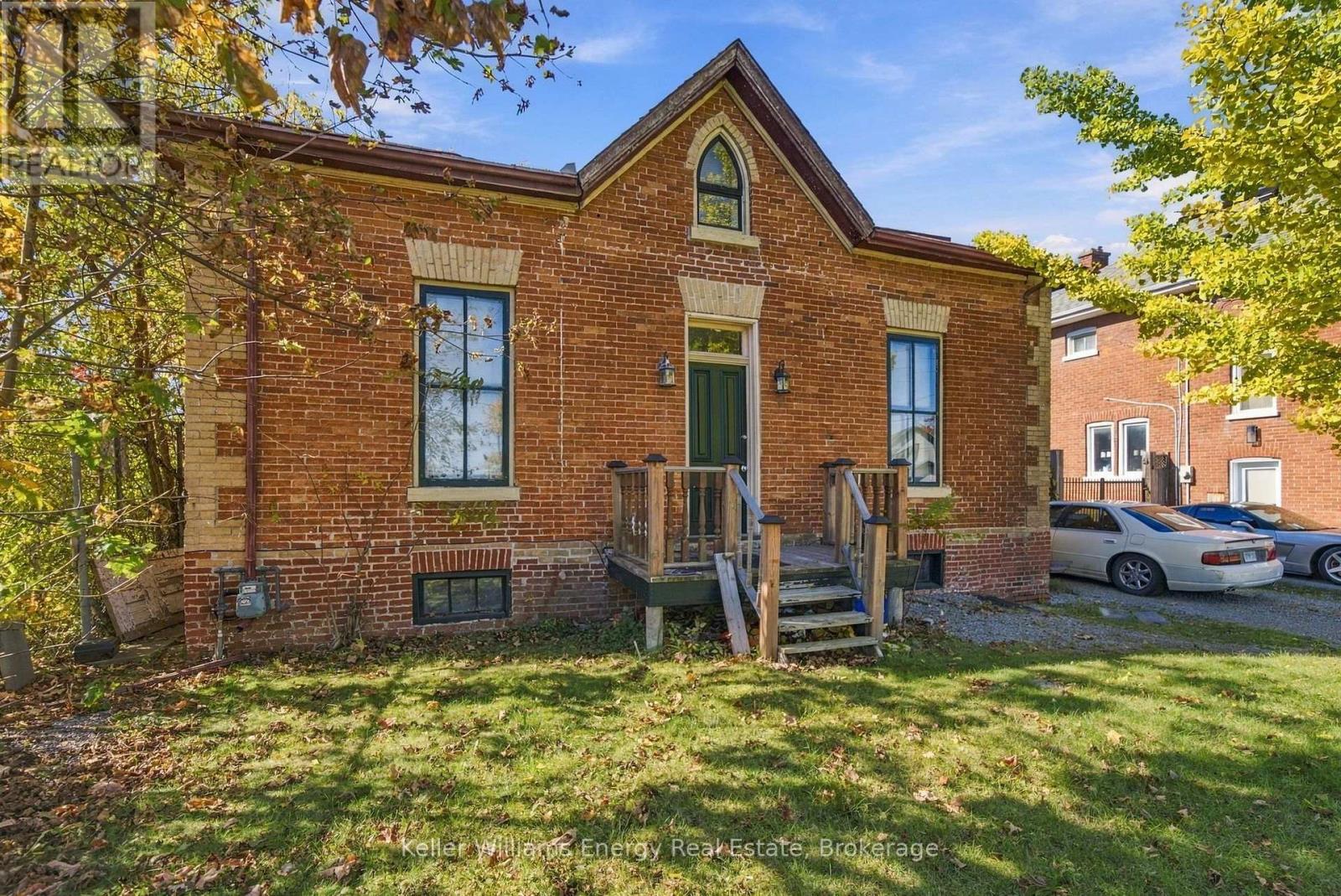 342 Mary Street North, Oshawa, ON photo 4