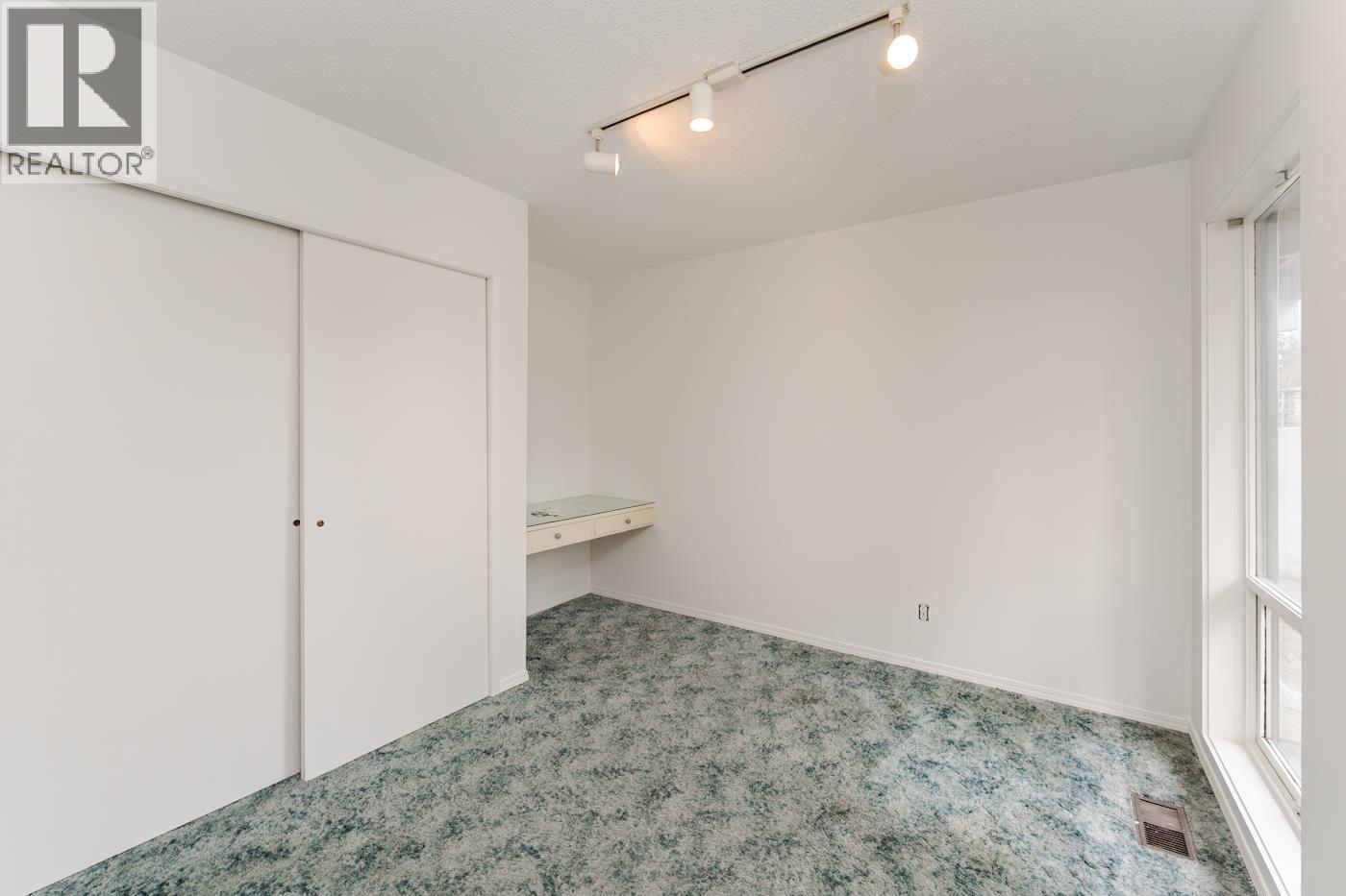 592 N QUINN STREET - 28