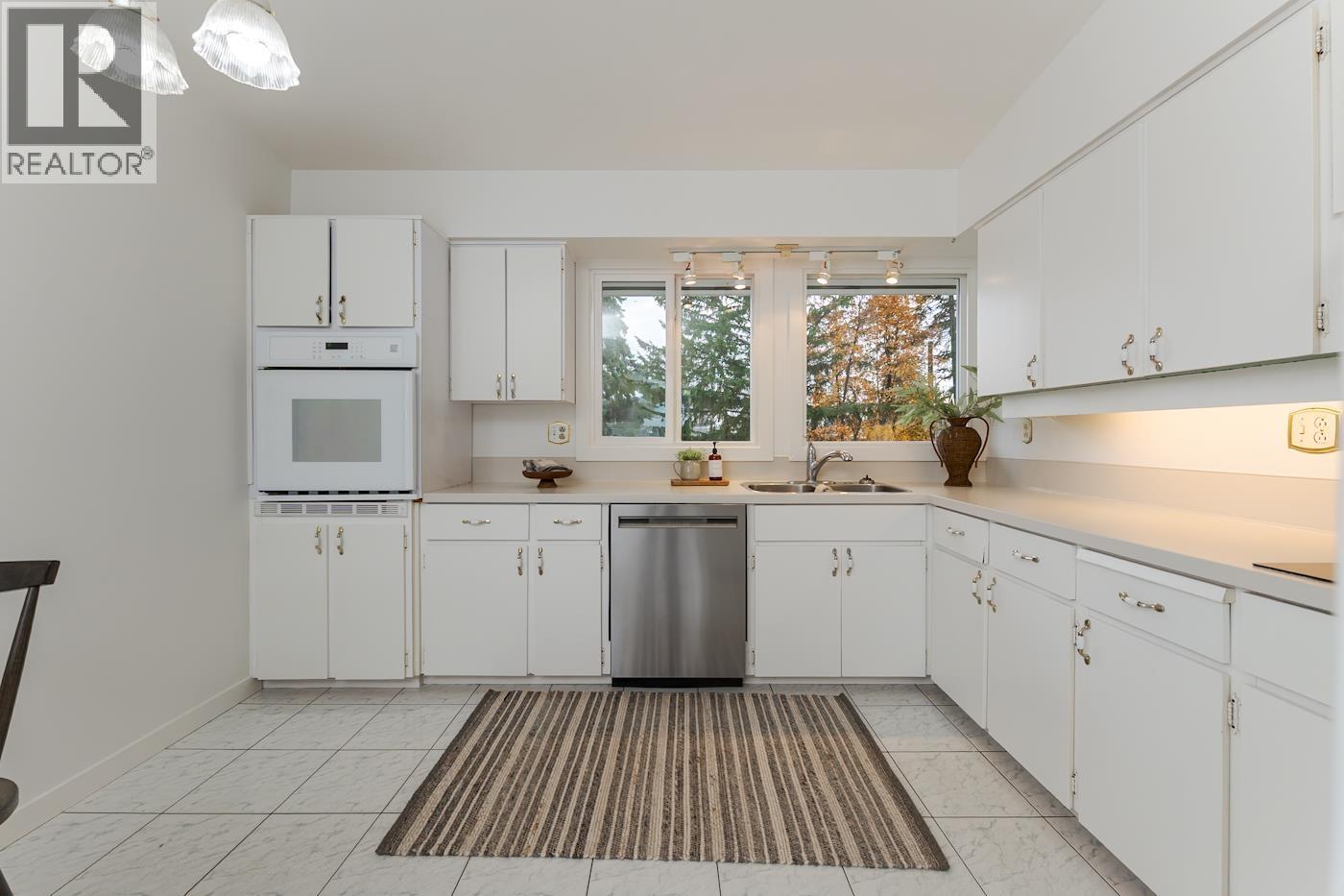 592 N QUINN STREET - 11