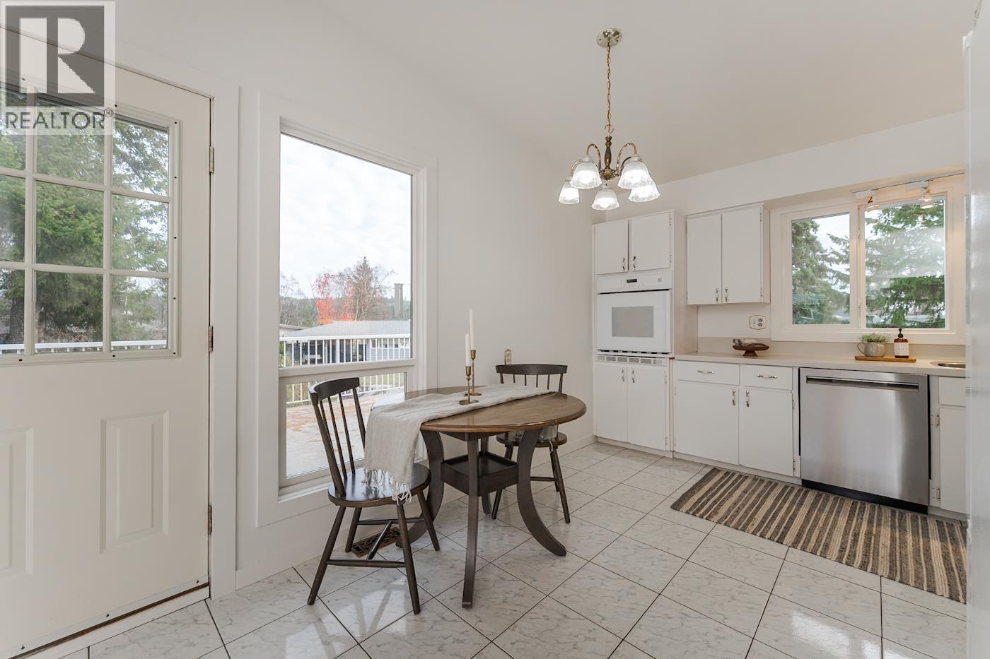 592 N QUINN STREET - 10
