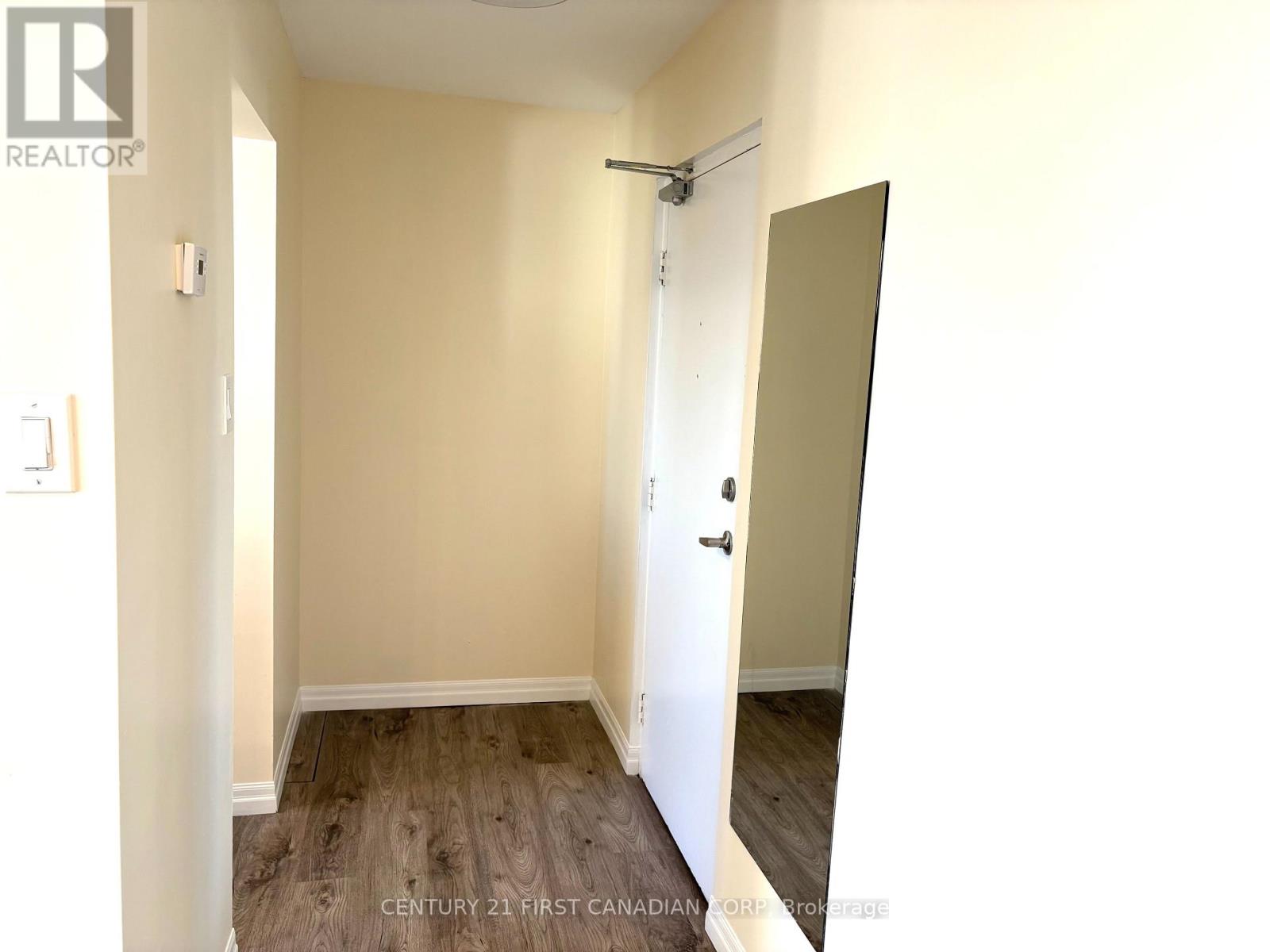 601 - 1102 JALNA BOULEVARD, London South (South X) — photo 2