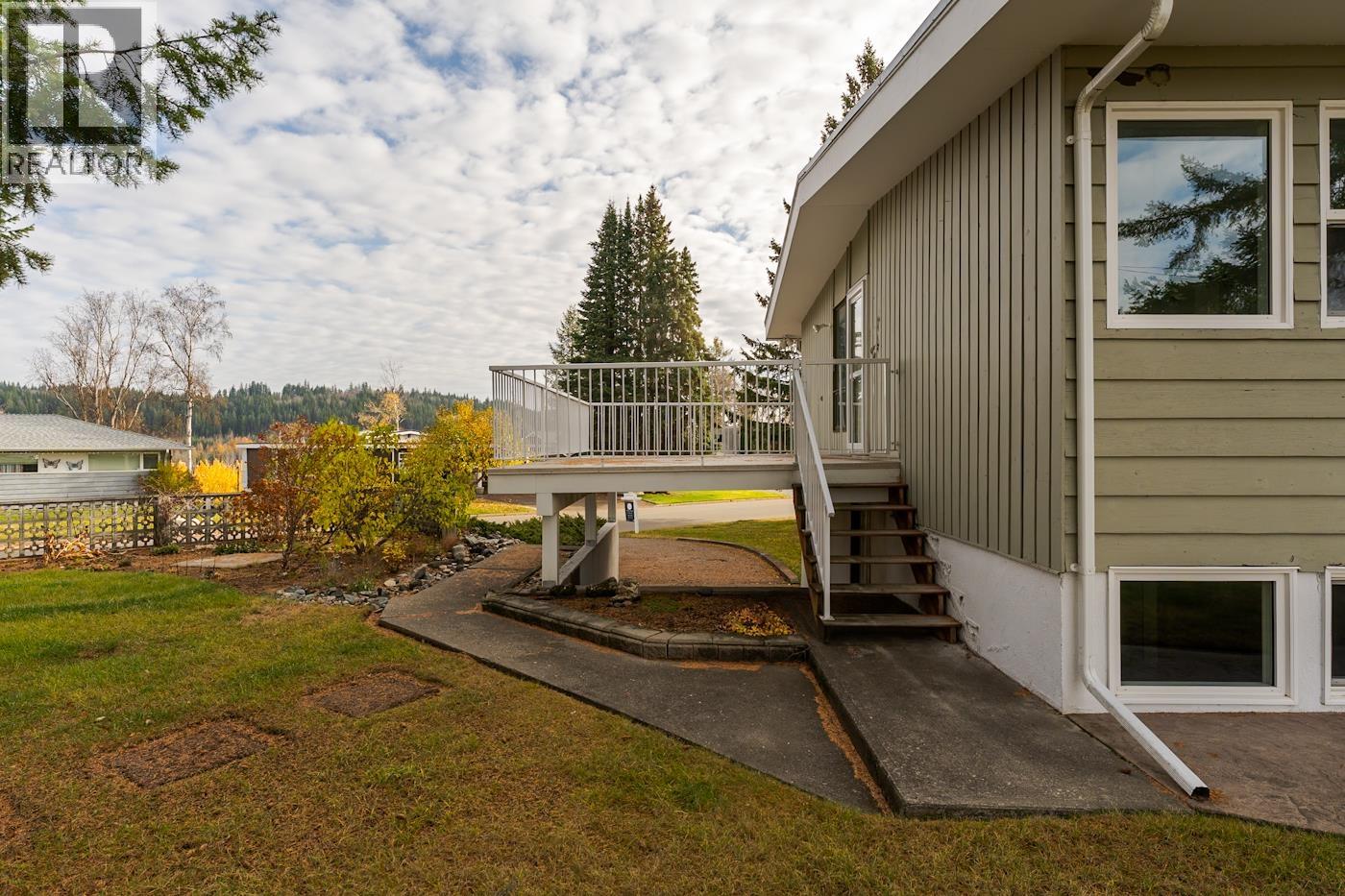 592 N QUINN STREET - 32