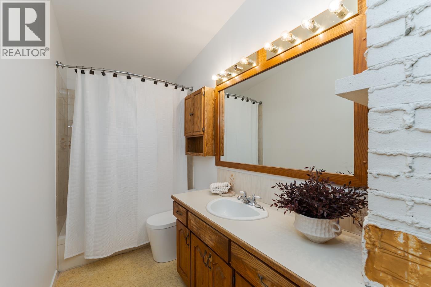 592 N QUINN STREET - 16