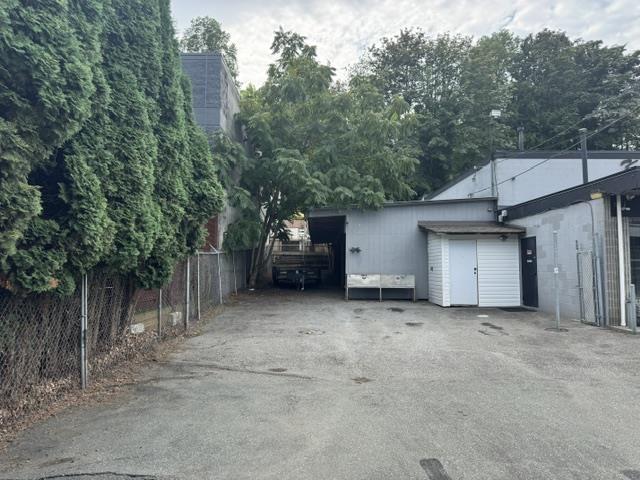 2397 WEST RAILWAY STREET, Abbotsford - Image 1